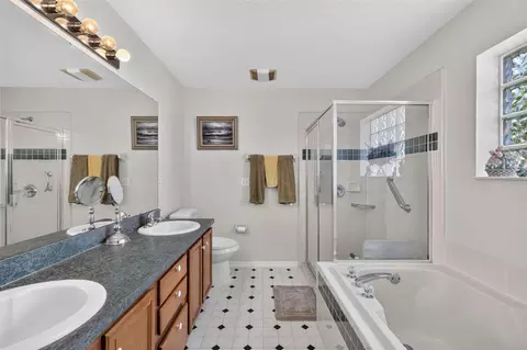 Bath - 10449 Regal View Loop, Clermont, FL 34711 photo 1 of 5