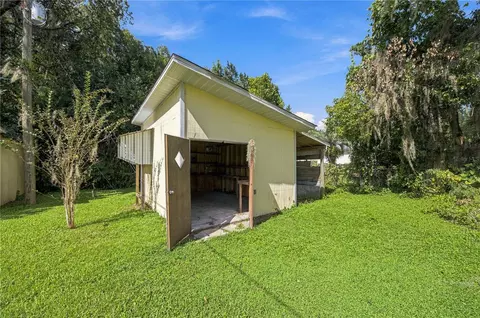 Exterior - 1324 SE 33rd Ter, Ocala, FL 34471 photo 5 of 10