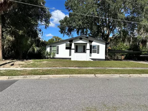1208 Bonaire Dr, Leesburg, FL 34748