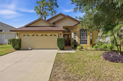 941 Vindale Rd, Tavares, FL 32778