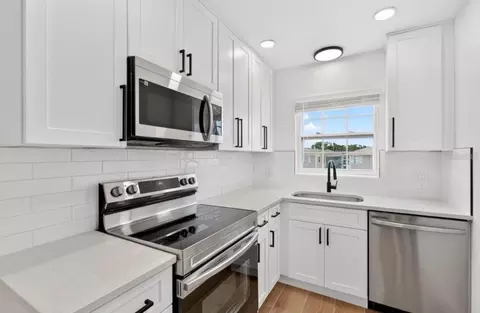 Kitchen - 1400 Eudora Rd #H-77, Mount Dora, FL 32757 photo 2 of 4