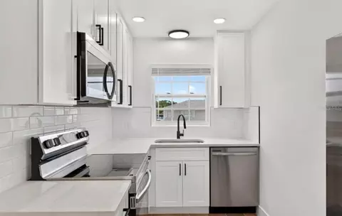 Kitchen - 1400 Eudora Rd #H-77, Mount Dora, FL 32757 photo 3 of 4