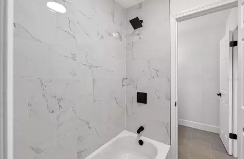 Bath - 1400 Eudora Rd #H-77, Mount Dora, FL 32757 photo 3 of 4