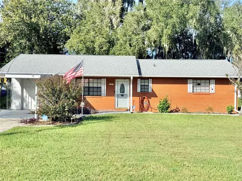 1031 Park Ave, Tavares, FL 32778