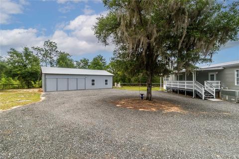 100 Sasso Dr, Interlachen, FL 32148 photo 1