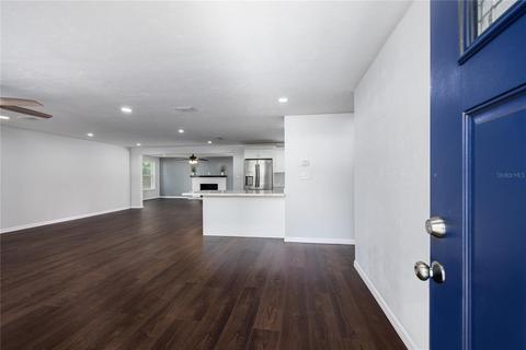 810 NW 37th Ter, Gainesville, FL 32605