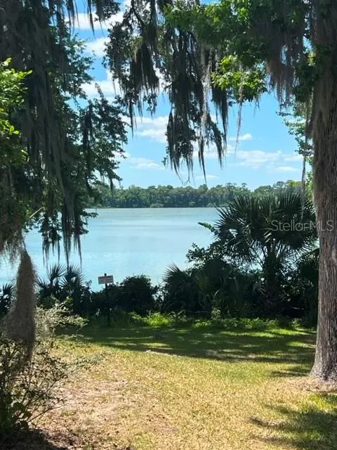 2722 SW 14th Dr, Gainesville, FL 32608