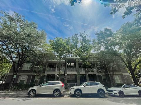 621 SW 10th St #205, Gainesville, FL 32601