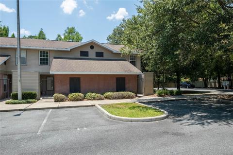 1215 NW 55th St #11, Gainesville, FL 32605