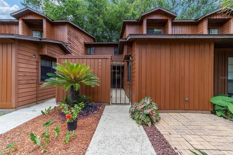 911 SW 55th Ter, Gainesville, FL 32607