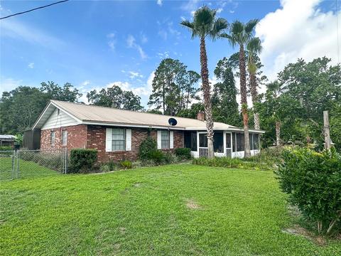 183 SW Laura St, Mayo, FL 32066