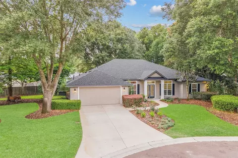 6901 SW 84th Dr, Gainesville, FL 32608