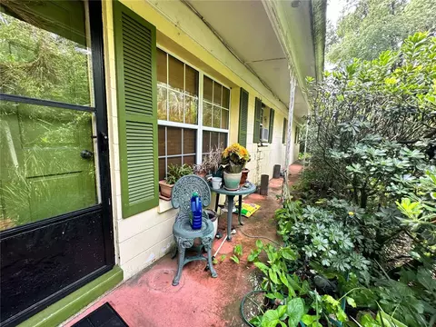 2933 NE 10th Dr, Gainesville, FL 32609