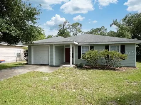 2119 NE 3rd Pl, Gainesville, FL 32641