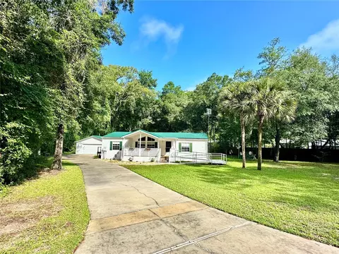 17370 NW 82nd Ter, Fanning Springs, FL 32693