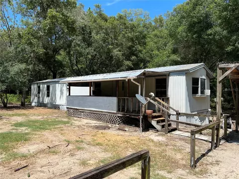 110 Lemon St, Melrose, FL 32666