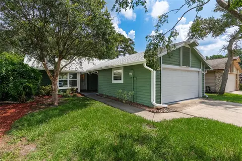 923 Forest Glen Dr, Port Orange, FL 32127