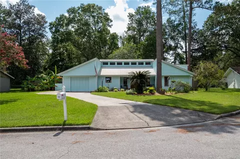 702 NW 95th Ter, Gainesville, FL 32607