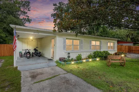 2702 NE 11th St, Gainesville, FL 32609