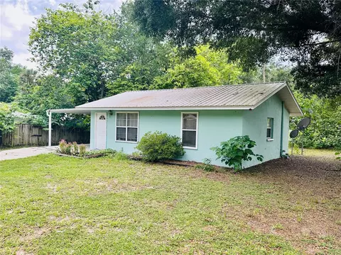 1199 Hough St, Bell, FL 32619