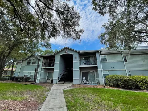 3705 SW 27th St #1124, Gainesville, FL 32608