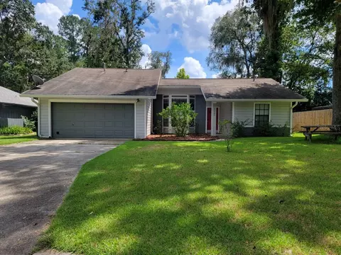5921 NW 44th Pl, Gainesville, FL 32606