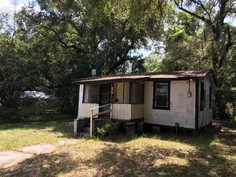 504 SE 9th St, Gainesville, FL 32601
