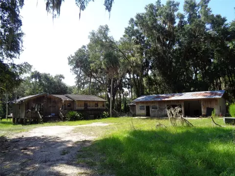 18555 S County Road 325, Hawthorne, FL 32640