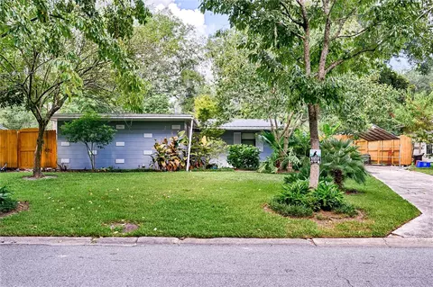 1942 NE 17th Dr, Gainesville, FL 32609