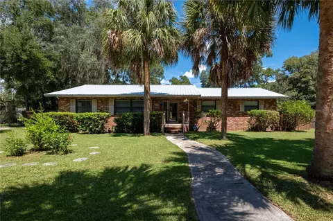 3710 NW 16th Pl, Gainesville, FL 32605