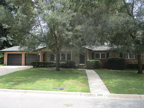2066 NW 19th Ln, Gainesville, FL 32605