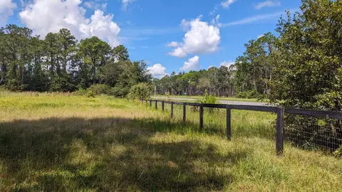 205207 NW Us Hwy 441, Micanopy, FL 32667