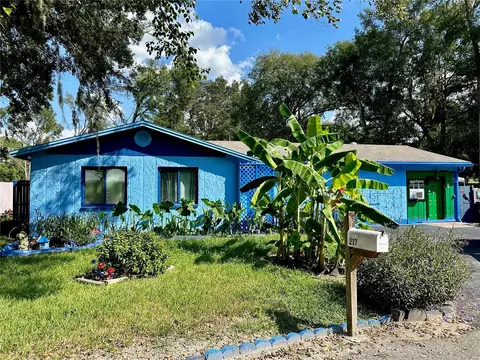 237 SW 247th Way, Newberry, FL 32669