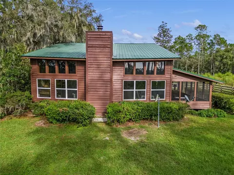 167 Riley Lake Dr, Hawthorne, FL 32640