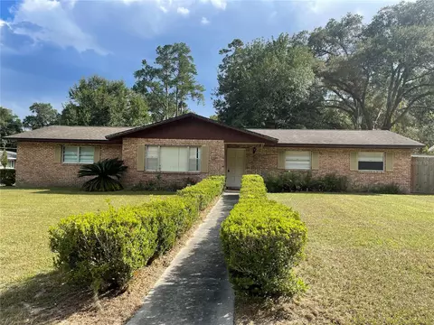3925 NW 48th Pl, Gainesville, FL 32653