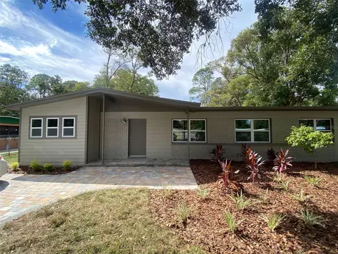 2910 NE 14th Dr, Gainesville, FL 32609