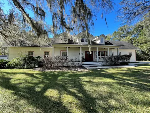 600 Family Circle Dr, Bronson, FL 32621