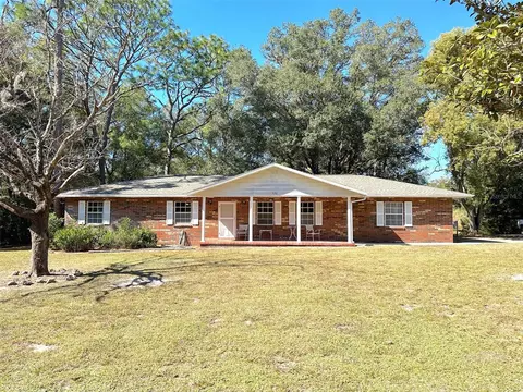 530 E Country Club Dr, Williston, FL 32696