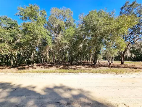 Dale Street, Interlachen, FL 32148