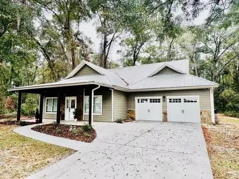 9340 Emily Dr, Fanning Springs, FL 32693
