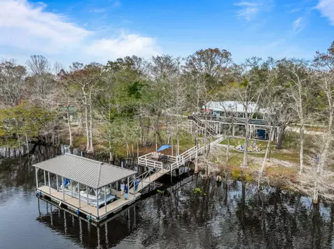 230 SE 139th Ave, Old Town, FL 32680