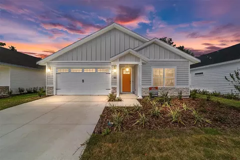 1037 SW 67th St, Gainesville, FL 32607