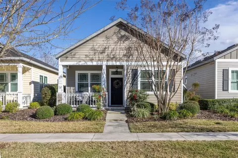 7925 SW 82nd Dr, Gainesville, FL 32608