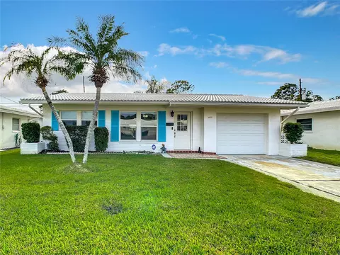 4022 Mainlands Blvd N, Pinellas Park, FL 33782