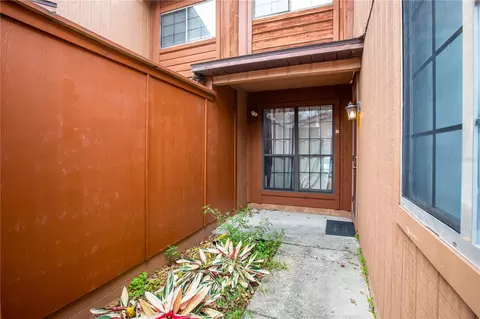 5746 SW 8th Pl, Gainesville, FL 32607