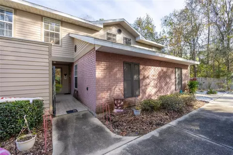 1213 NW 55th St #2, Gainesville, FL 32605