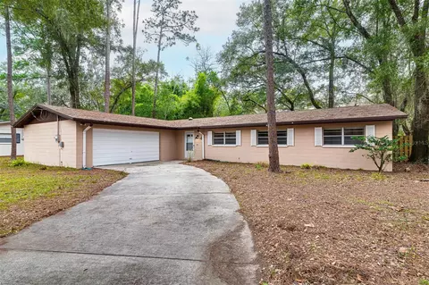 4 SW 40th Ter, Gainesville, FL 32607