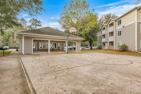 4000 SW 23rd St #3-303, Gainesville, FL 32608
