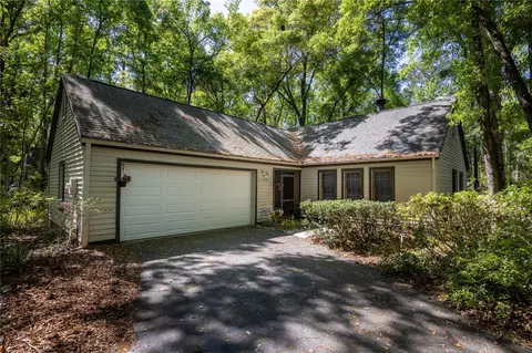 4536 SW 84th Dr, Gainesville, FL 32608