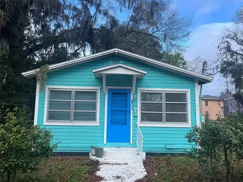 704 SW 5th Ter, Gainesville, FL 32601